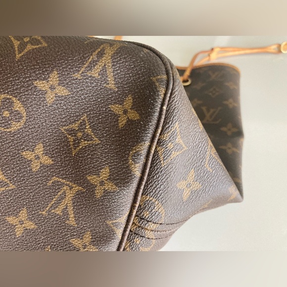 Louis Vuitton Neverfull GM - Picture 16 of 16